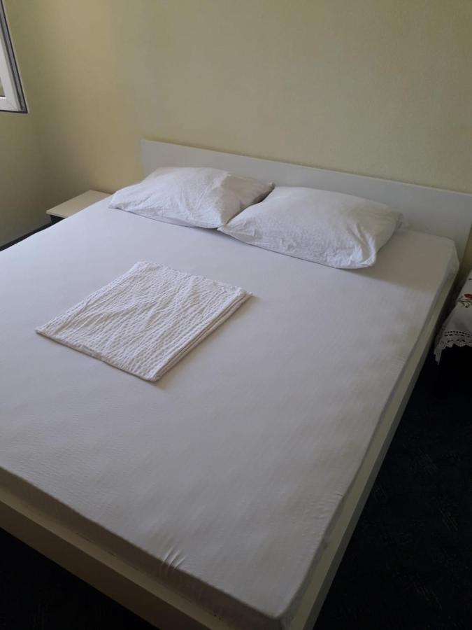 נאום Apartmani Jogunica מראה חיצוני תמונה