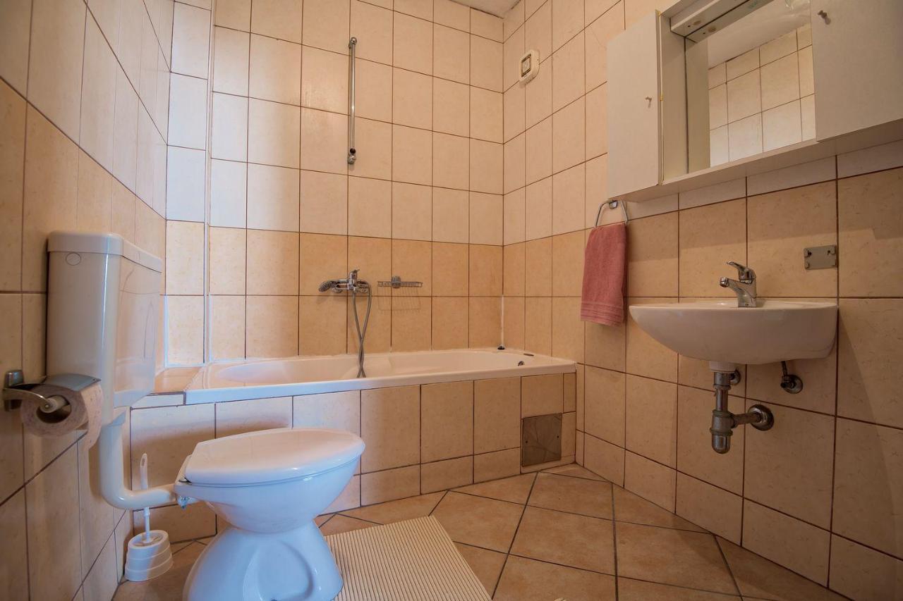 נאום Apartmani Jogunica מראה חיצוני תמונה