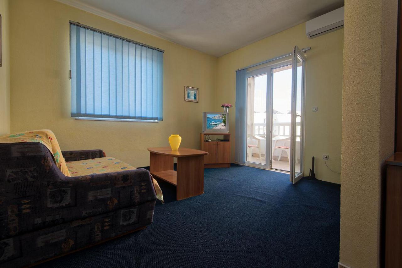 נאום Apartmani Jogunica מראה חיצוני תמונה