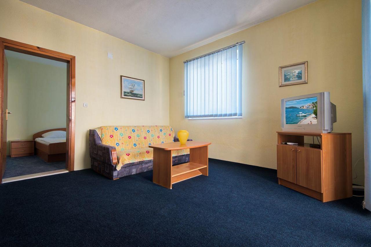 נאום Apartmani Jogunica מראה חיצוני תמונה