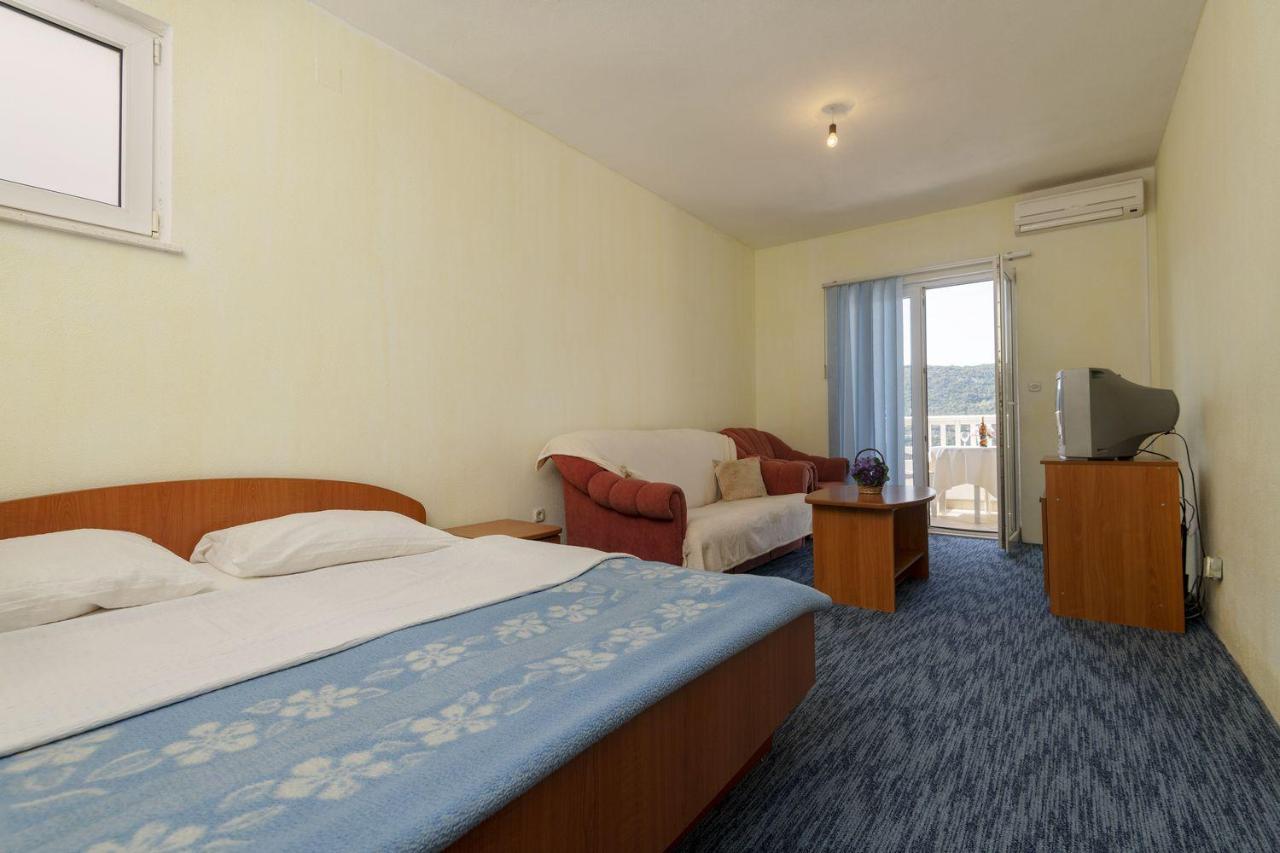 נאום Apartmani Jogunica מראה חיצוני תמונה